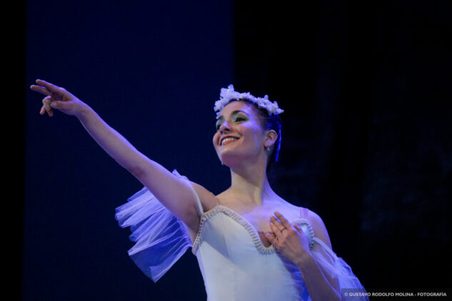 Sol-burgos-La-Sylphide-Ballet-Estable-Gus-Molina