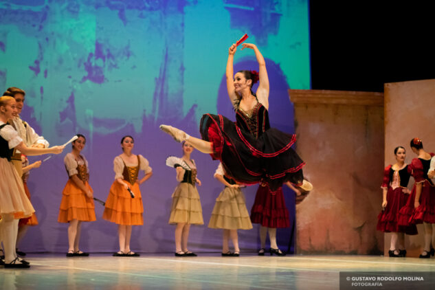 flavia-marcantonio-DonQuijote-Ballet-(ph-Gus-Molina)