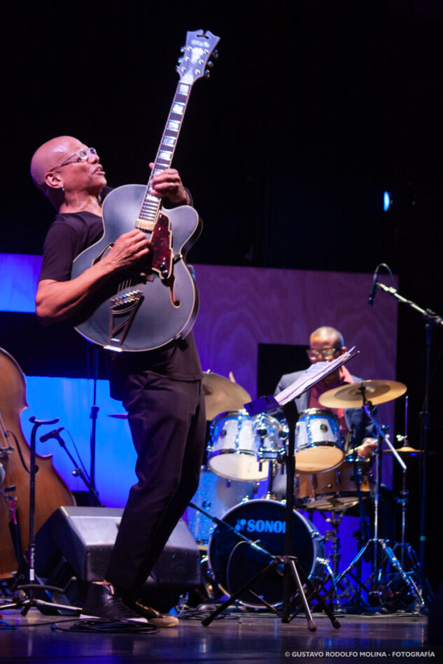 mark-whitfield-jazz-guitar